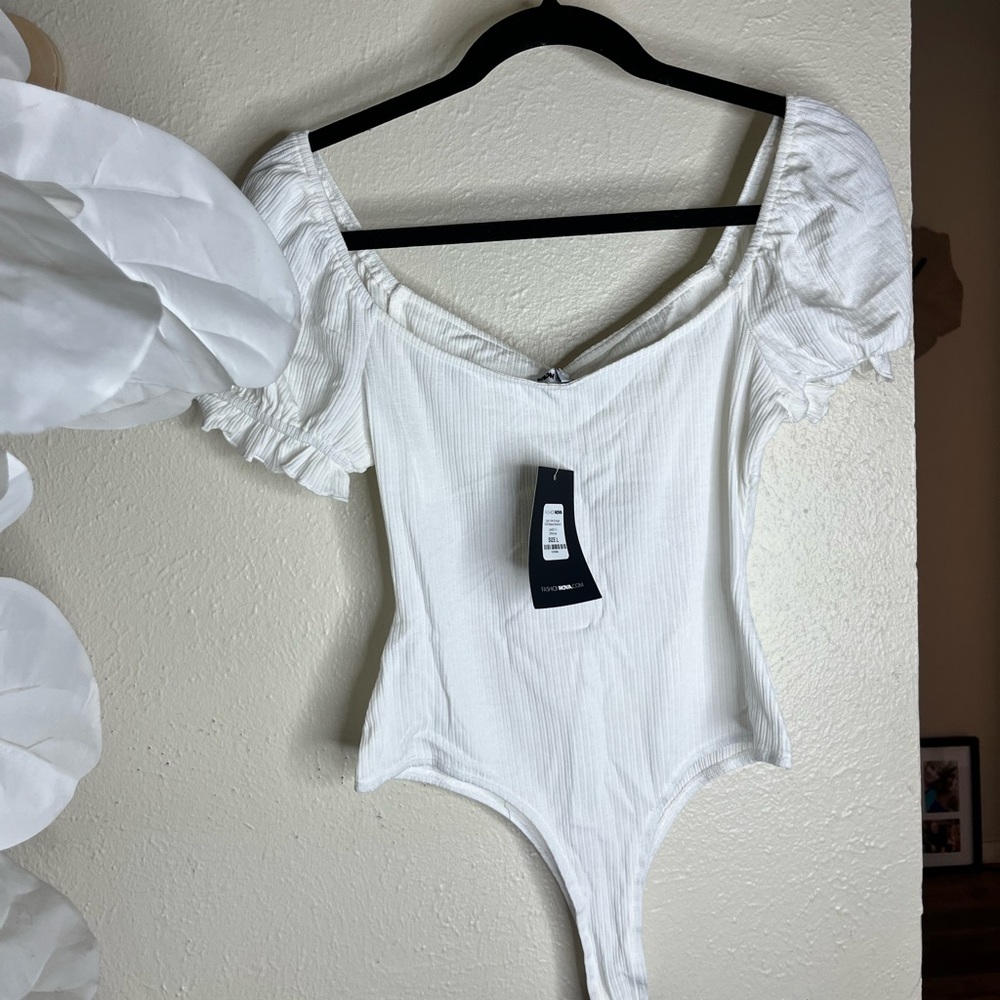 ✨NWT✨ FASHION NOVA white body suit